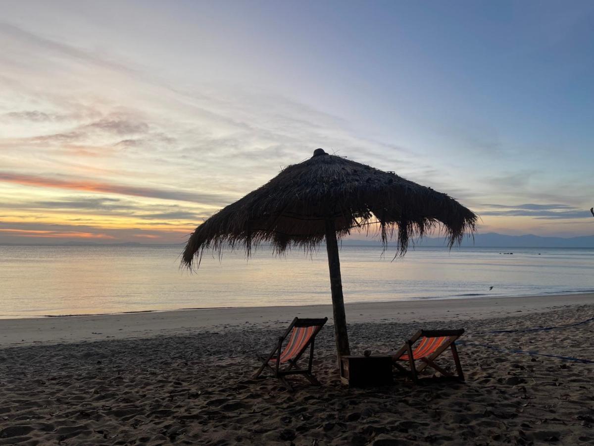 Sunset Bungalow เกาะช้าง ระนอง ภายนอก รูปภาพ